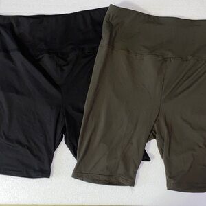 Winter Wren • Black and Olive • Bike Shorts